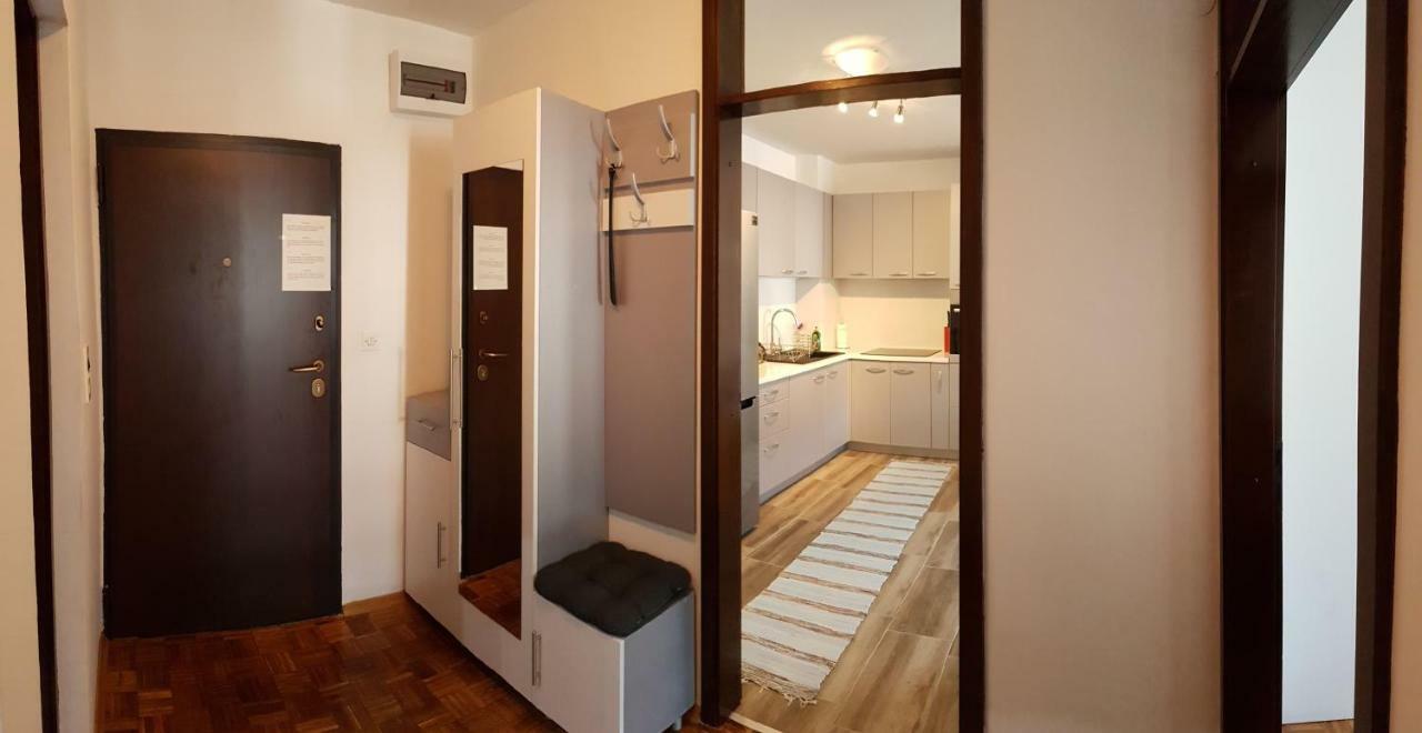 טראווניק Apartment Emina מראה חיצוני תמונה
